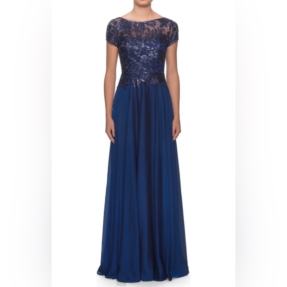 NWT La Femme Formal Dress Floor Length Gown Navy Blue Floral lace detail